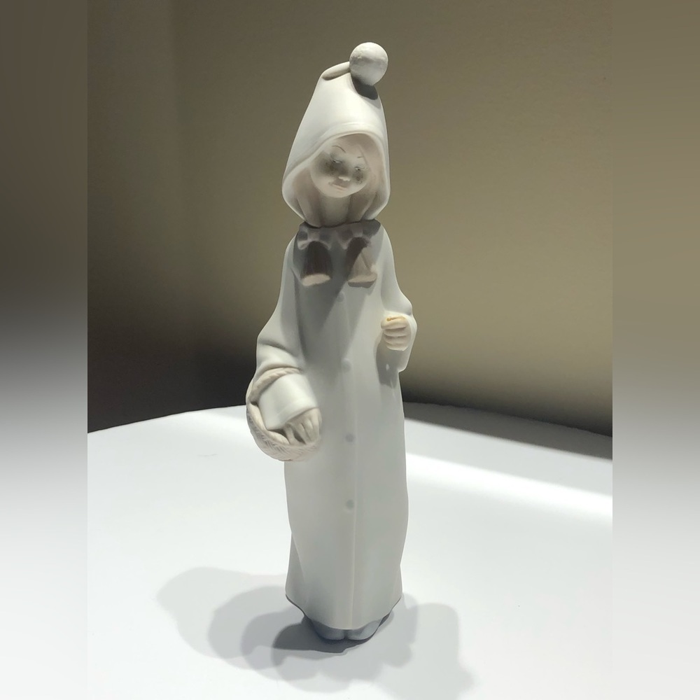 Lladro collectable vintage shepherdess